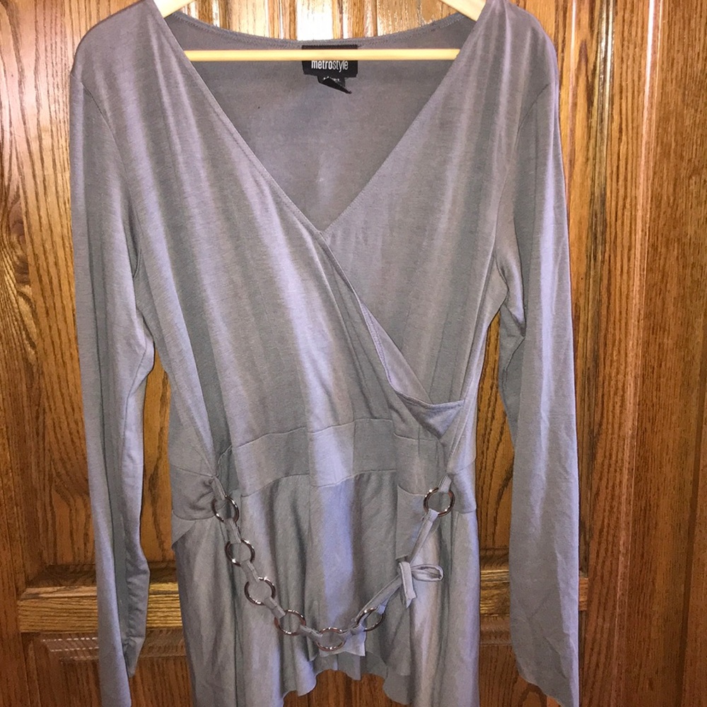 Fashionable long sleeve blouse